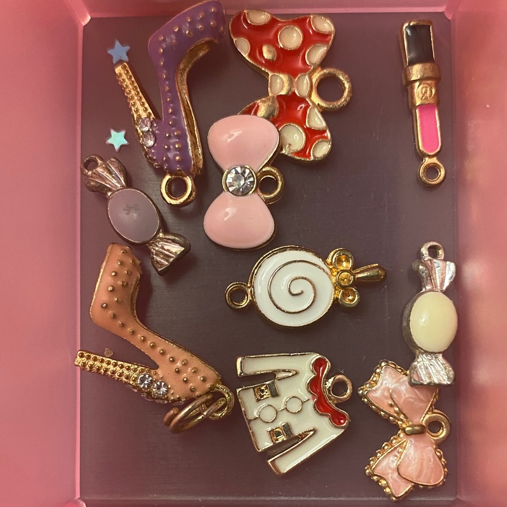Assorted Fashion Charm Pack
